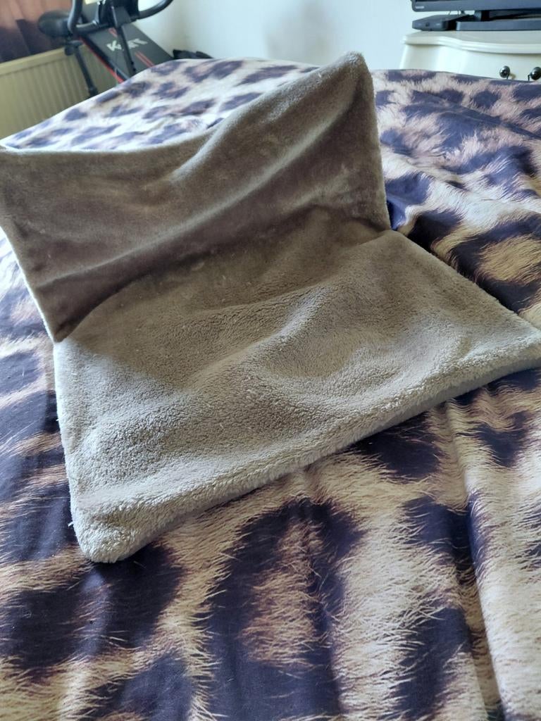 Katten hangmat radiator, Ophalen