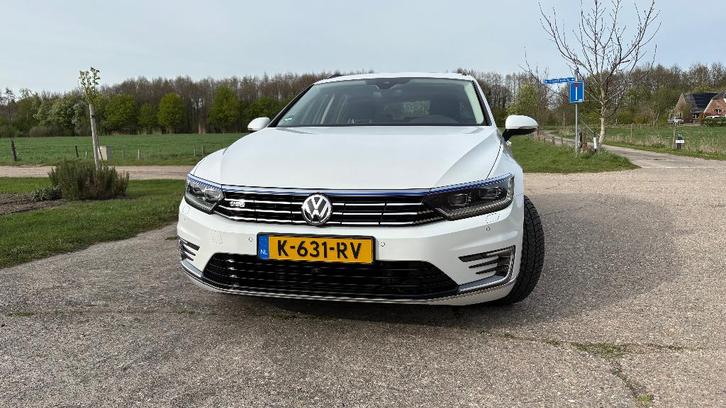 Volkswagen Passat 1.4 TSI Phev 218pk 6-DSG 2017 Wit, Auto's, Volkswagen, Particulier, Passat, ABS, Achteruitrijcamera, Adaptieve lichten