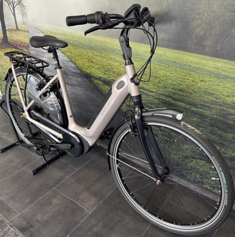 Gazelle Grenoble C8 Elektrische fiets – NIEUW – Van €3.599, Koninklijke Gazelle N.V., Wilhelminaweg 8 6951 BP Dieren Nederland