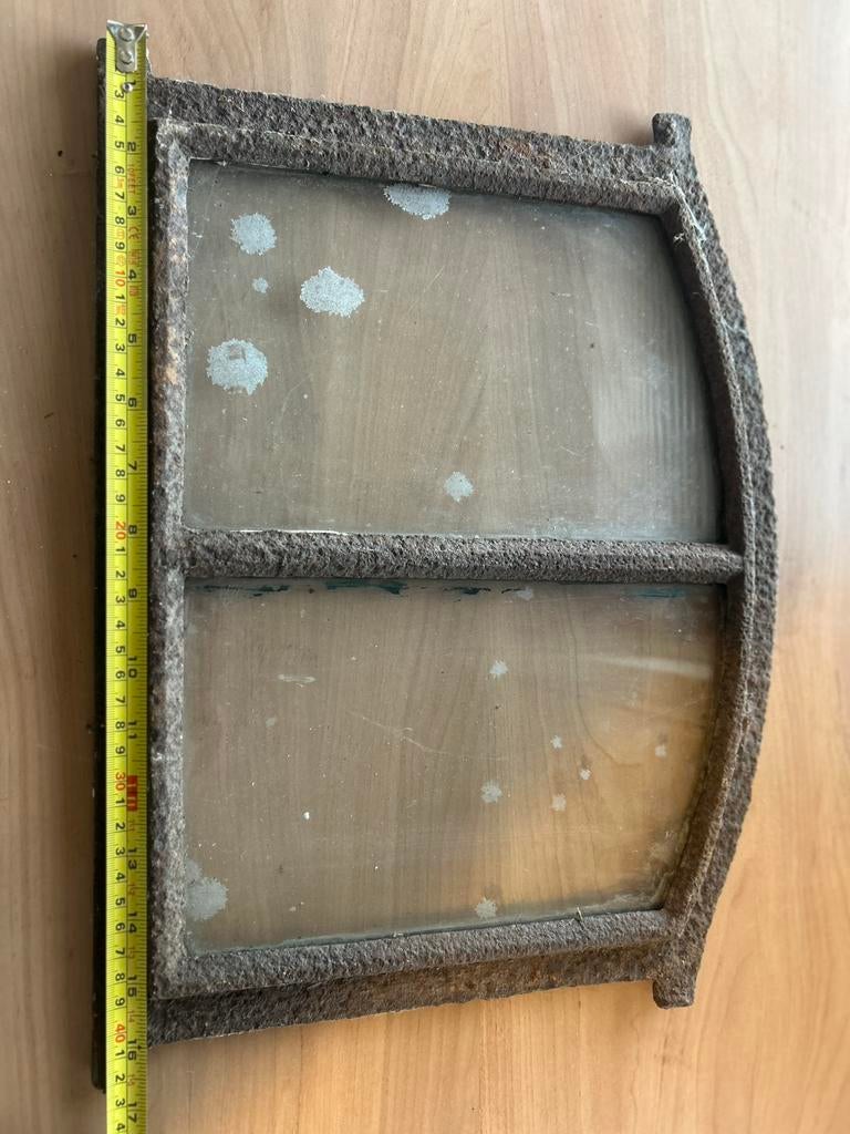 Oud stal raampje raam stalraam, Ophalen, Zo goed als nieuw, Minder dan 80 cm