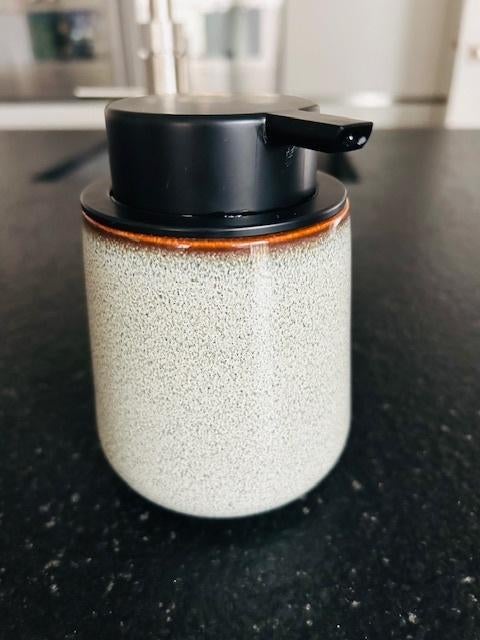 Geglazuurd Porselein zeeppomp- Zeepdispenser, Ophalen of Verzenden, Nieuw