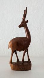 Vintage Mid-century houtsnijwerk beeld van hert, Ophalen of Verzenden, Zo goed als nieuw, Dier