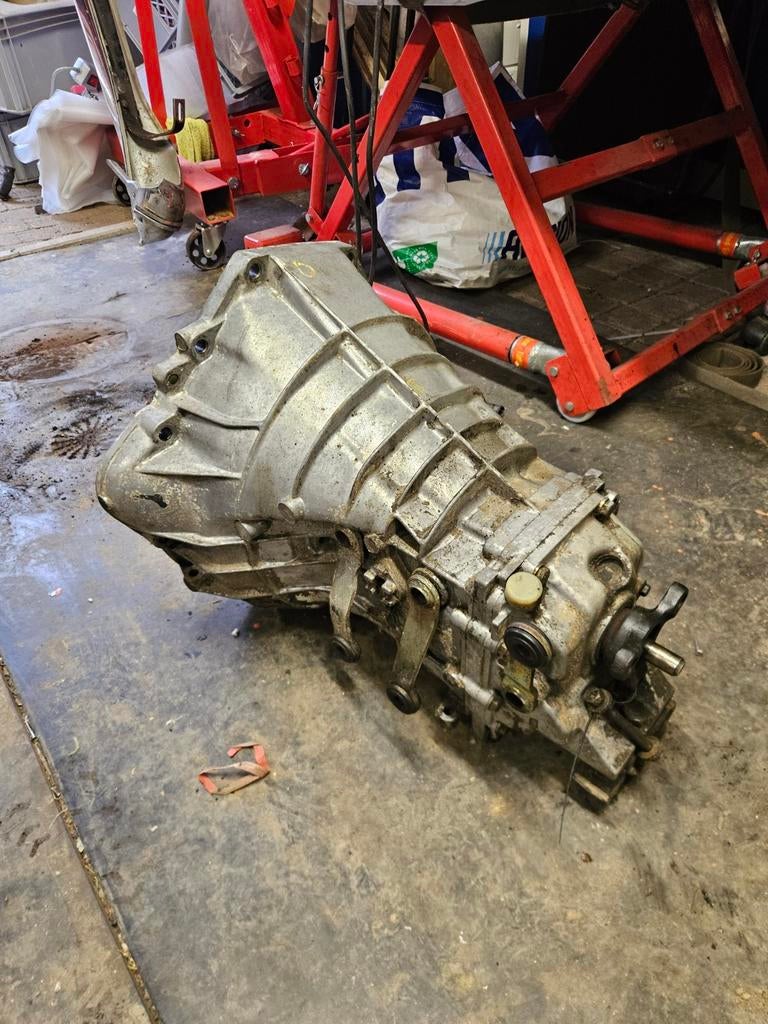 Mercedes w123 230e versnellingsbak 4 versnellingen, Auto-onderdelen, Ophalen, Gebruikt, Mercedes-Benz