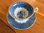 Antieke Theekop met Schotel - Blauw en Wit Patroon, Antiek en Kunst, Ophalen of Verzenden