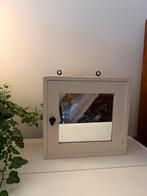 Vintage wandkastje met spiegel, Ophalen of Verzenden