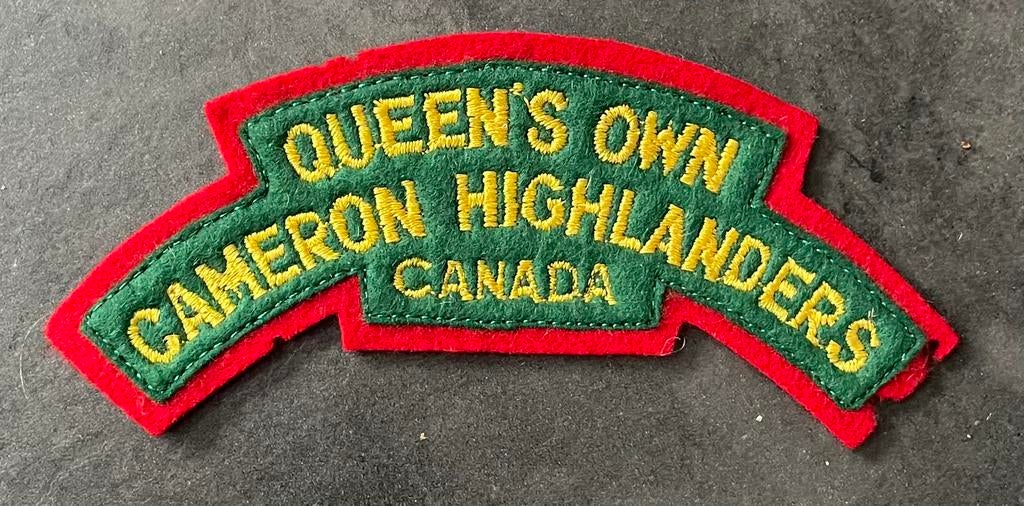 Canadese Queen’s Own Cameron Highlanders schoudertitel, Verzamelen, Militaria | Tweede Wereldoorlog, Ophalen of Verzenden
