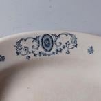 P. Regout, medaillon, ovale schaal, Ophalen of Verzenden