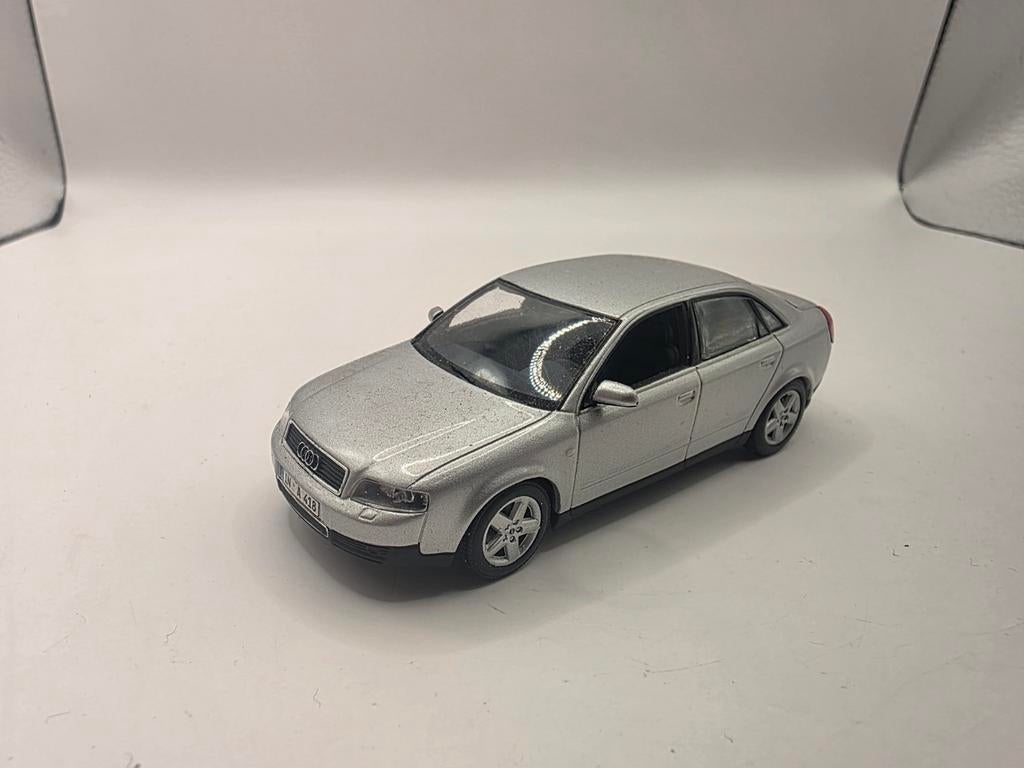 Audi a4, Hobby en Vrije tijd, Modelauto's | 1:43, Ophalen of Verzenden, Zo goed als nieuw, Auto, MiniChamps