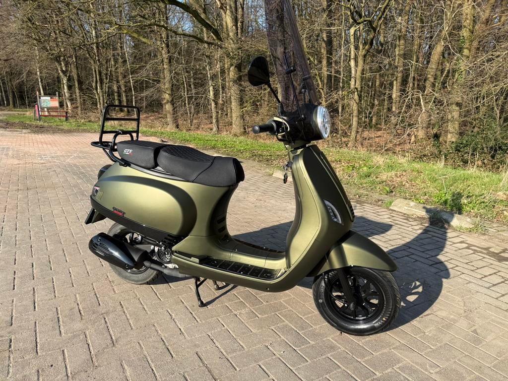 GTS Toscana,bromscooter,224km! 2jr garantie!2025,NIEUWSTAAT!, Fietsen en Brommers, Scooters | Overige merken, Ophalen, Maximaal 45 km/u