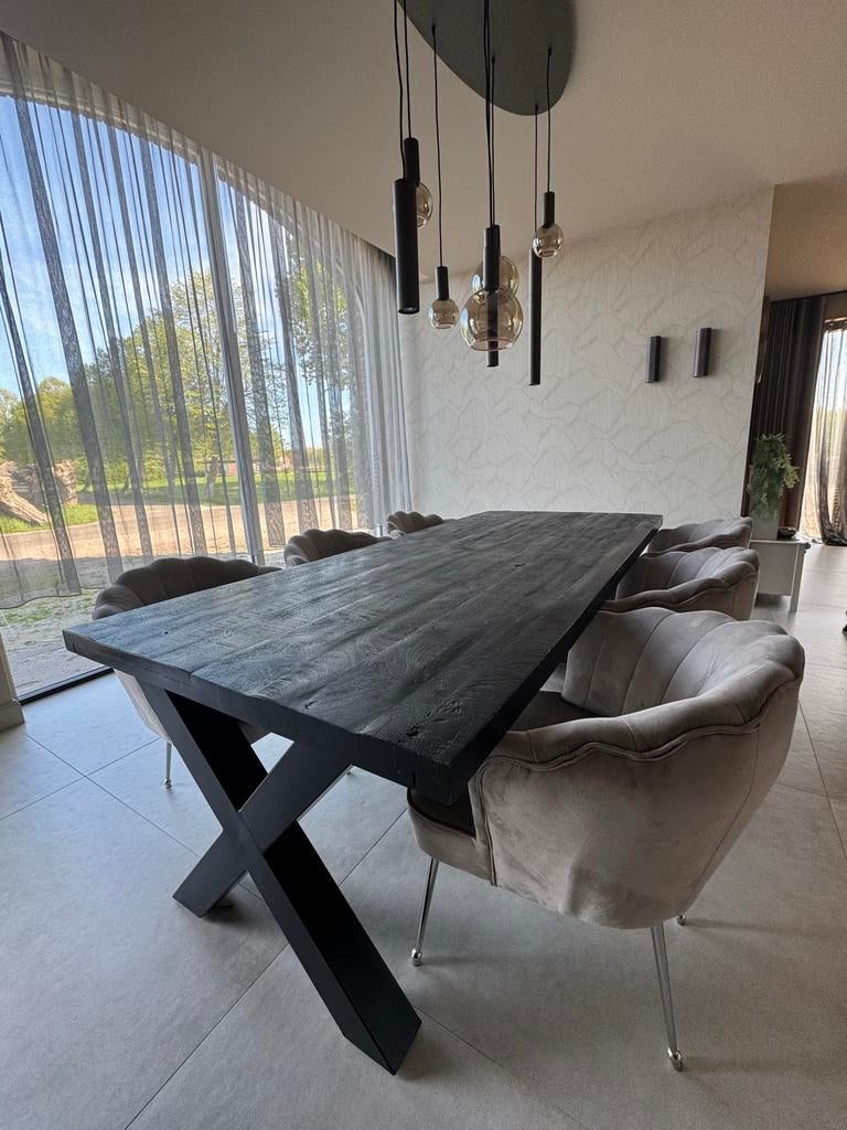 Robuuste Zwarte Eettafel met X-poten, Huis en Inrichting, Tafels | Eettafels, Zo goed als nieuw, 50 tot 100 cm, 200 cm of meer