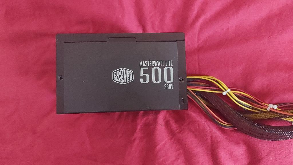 Cooler Master MasterWatt Lite 500W ATX PSU, Computers en Software, Interne voedingen, Ophalen of Verzenden, Zo goed als nieuw
