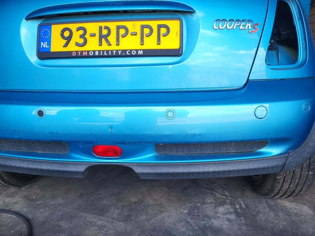 Achterbumper Mini R50 R53 Electric Blue met Sensoren, Ophalen, Gebruikt, Mini