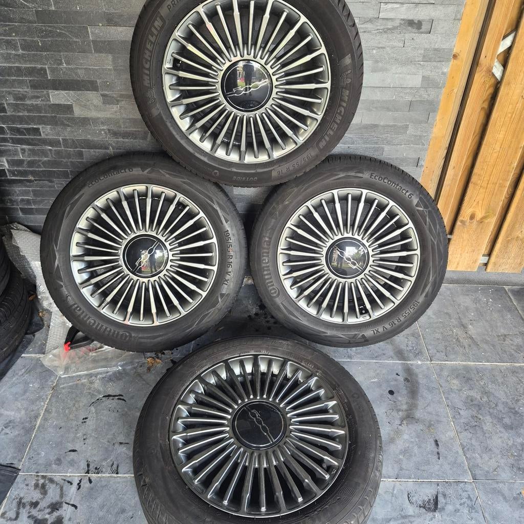 Fiat 500 hybrid nieuwste model velgen met banden  2023, Auto-onderdelen, Banden en Velgen, Ophalen, 16 inch, Band(en), 195 mm