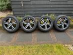 Volvo XC60 R-design velgen 19 inch met zomerbanden, Gebruikt, Banden en Velgen, 235 mm, Personenwagen