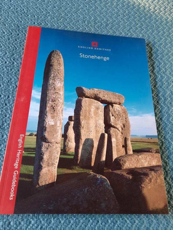 Stonehenge English Heritage Guidebook - Zo goed als nieuw, Boeken, Reisgidsen, Zo goed als nieuw, Reisgids of -boek, Europa, Overige merken