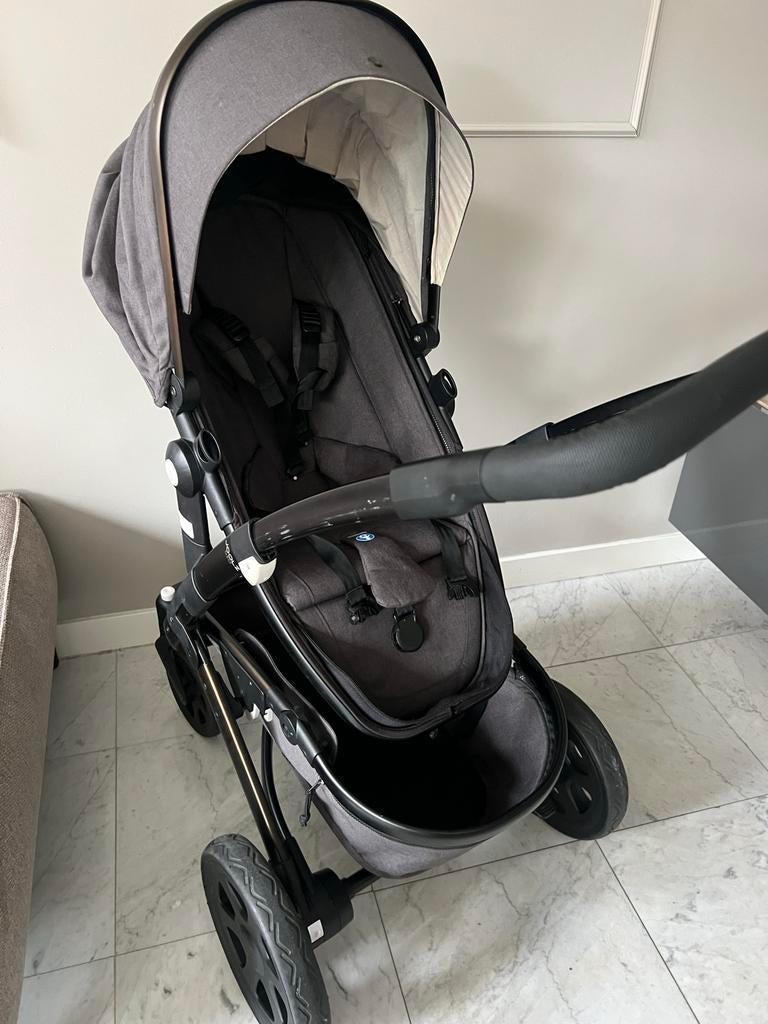 Joolz Geo 2 complete kinderwagen, Gebruikt, Combiwagen, Met reiswieg, Ophalen