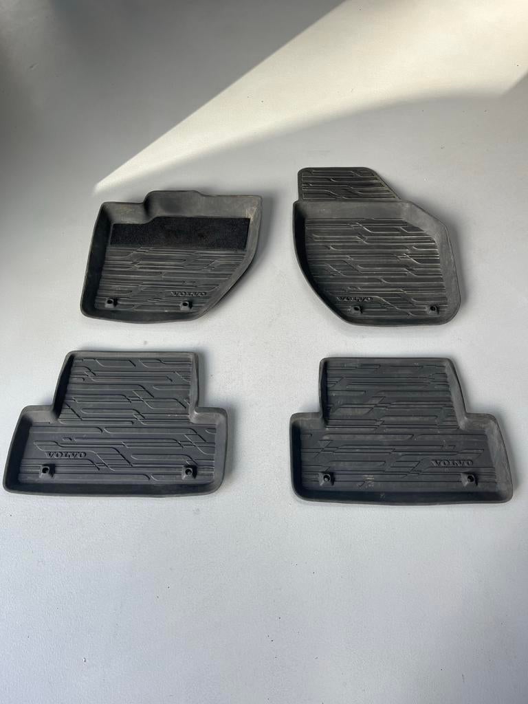Originele rubberen automatten Volvo V40 vanaf 2012-2019, Ophalen of Verzenden, Zo goed als nieuw