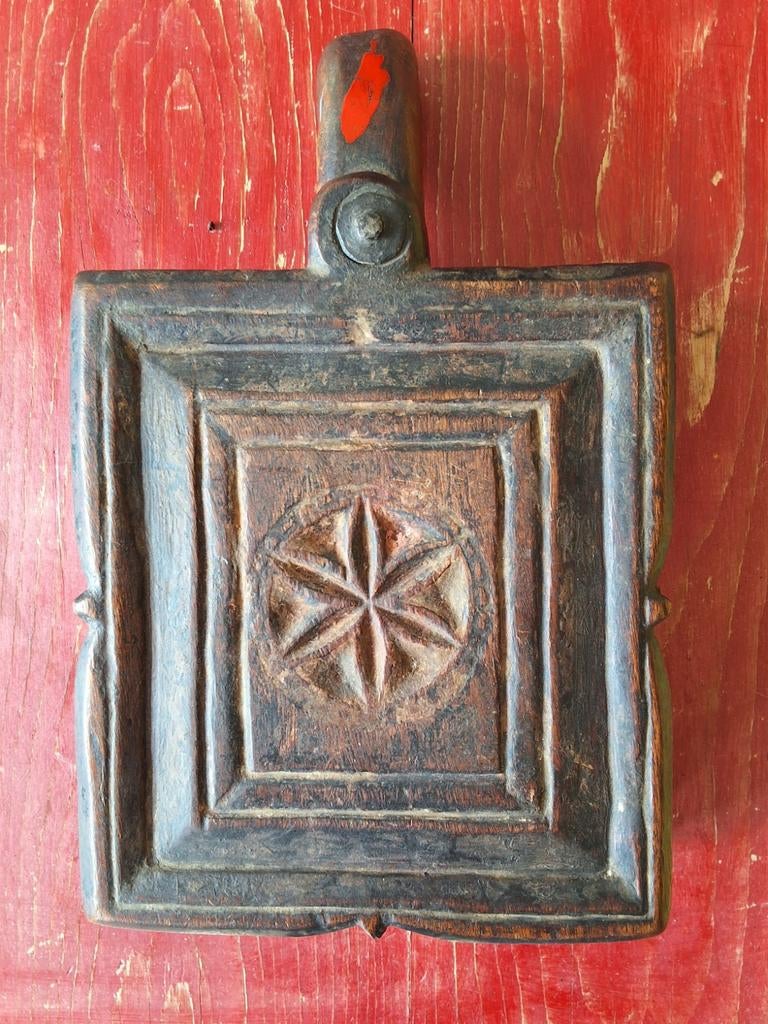 Antieke Tika Box uit India - Handgesneden Houten Doos, Antiek en Kunst, Ophalen of Verzenden