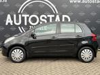 Toyota Yaris 1.0 VVTi + NL-Auto / NAP / APK / Airco / Eleck., Voorwielaandrijving, Stof, 40 €/maand, 750 kg