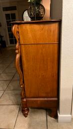 Prachtig Biedermeier kastje van Mahonie - Goede staat, Antiek en Kunst, Antiek | Meubels | Kasten, Ophalen of Verzenden