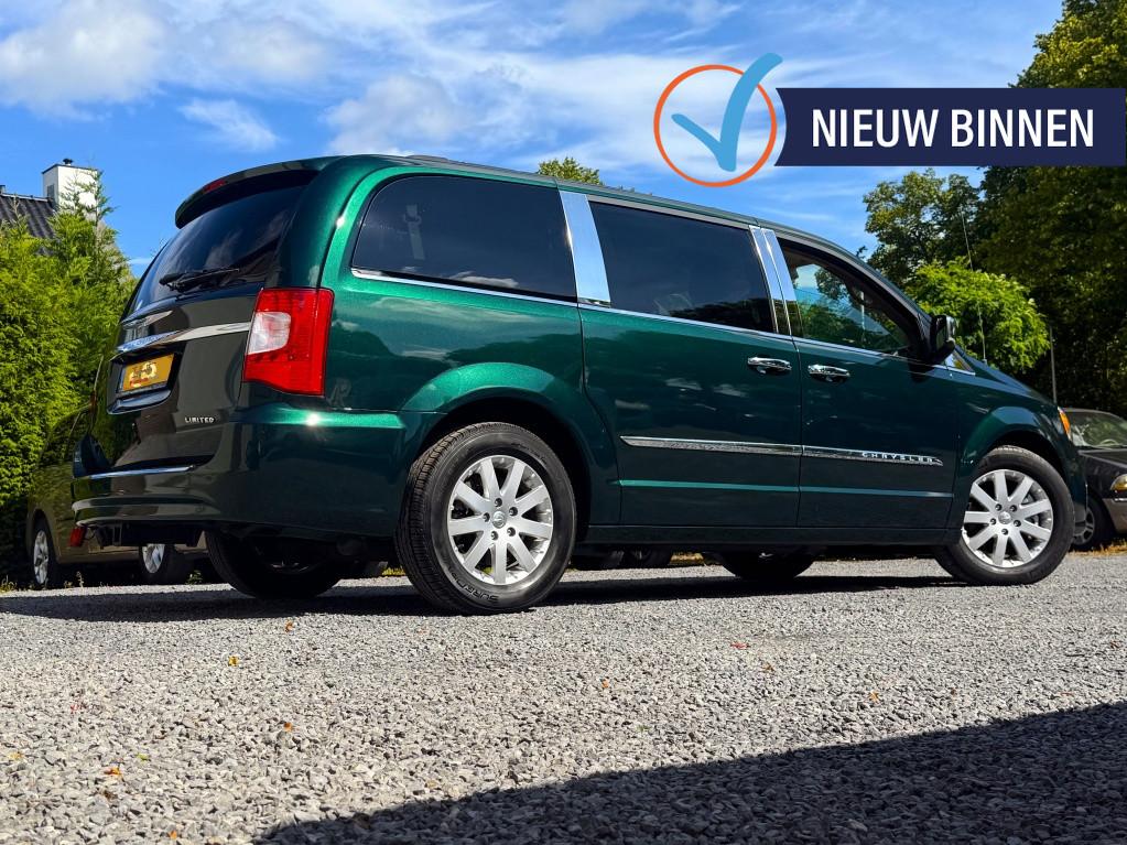 Chrysler Grand Voyager 3.6 V6 LIMITED MAYBACH-GREEN 72.040KM, Parkeercamera, Gebruikt, Grand Voyager, 7 stoelen
