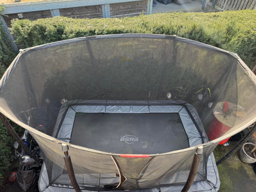 Trampoline, Ophalen, Zo goed als nieuw