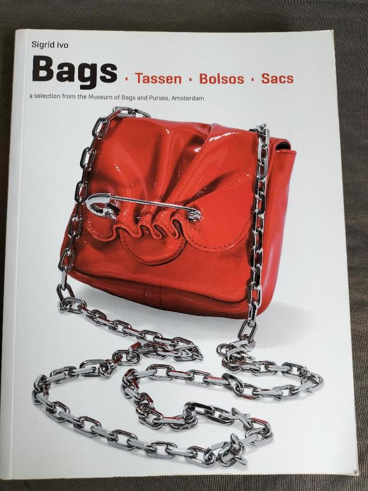 Sigrid Ivo - Bags * Tassen * Bolsos * Sacs, Boeken, Mode, Zo goed als nieuw, Mode algemeen, Ophalen of Verzenden