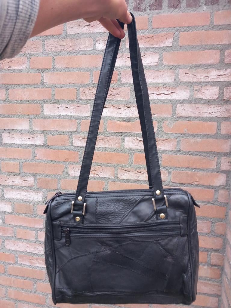 REAL VINTAGE 80's Zwart schouder tasje met lapjes, Sieraden, Tassen en Uiterlijk, Tassen | Damestassen, Ophalen of Verzenden, Gebruikt