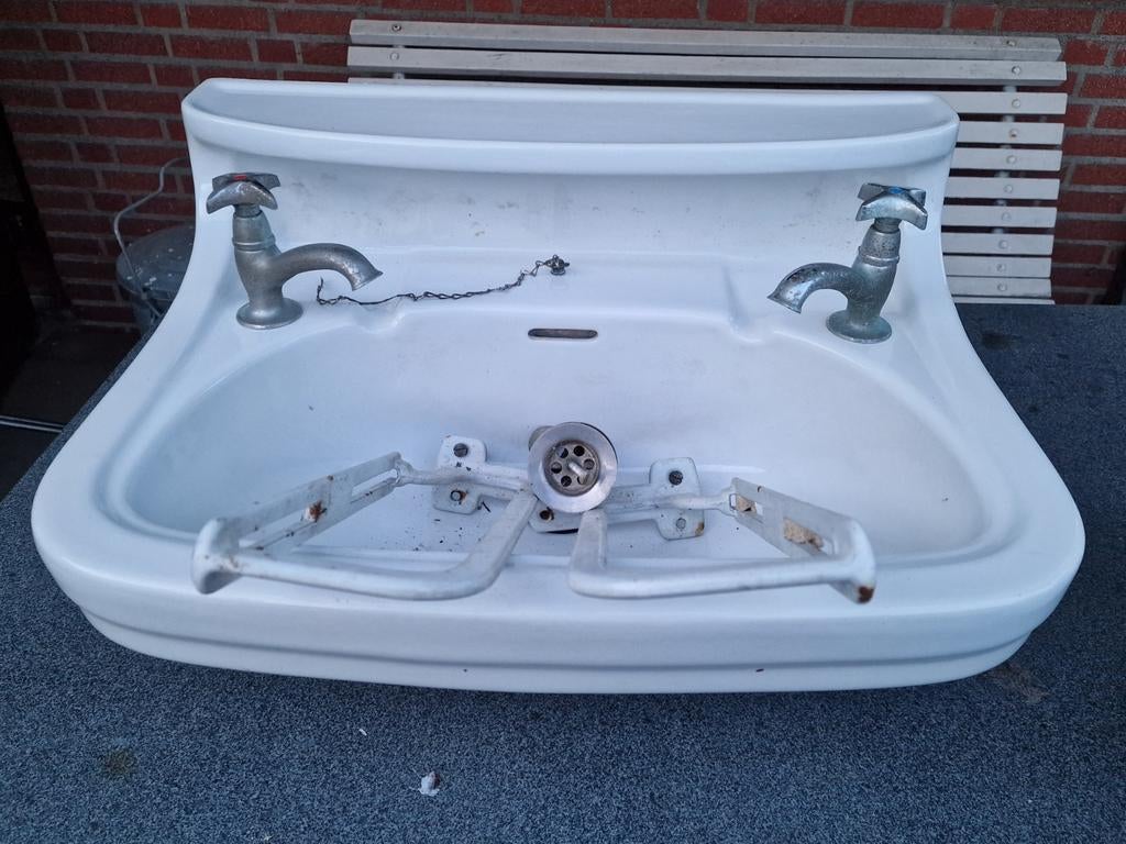 Vintage wasbak met beugels, Ophalen