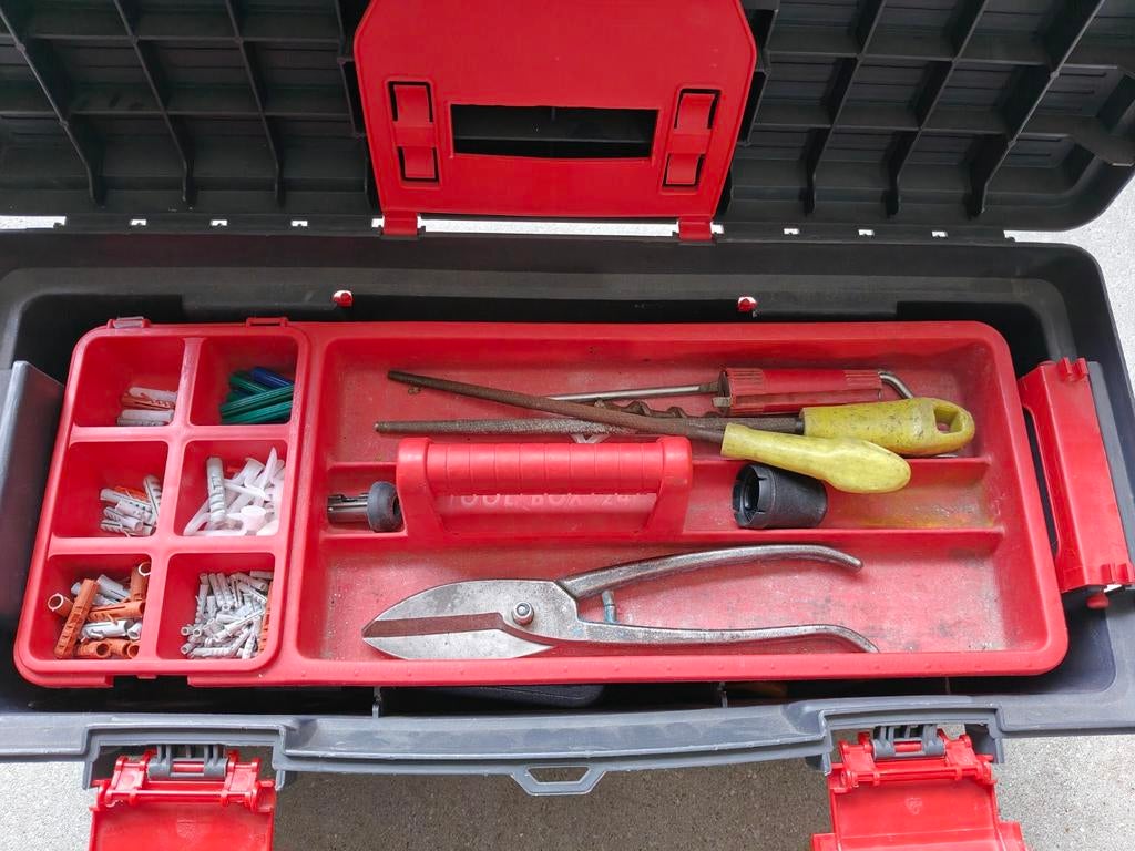 Gereedschapskist met inhoud, Ophalen, Gebruikt