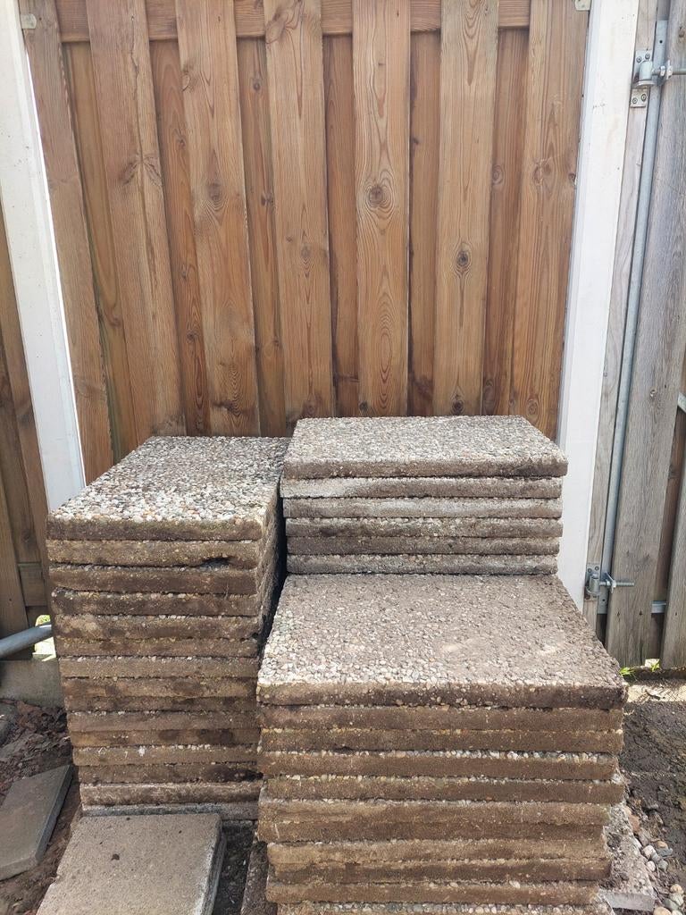 Grindtegels 50x40x4 cm gratis af te halen in Herwijnen, Tuin en Terras, Tegels en Klinkers, Ophalen, Gebruikt, Beton, Terrastegels