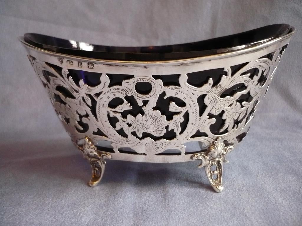 Schitterende puntgave antieke zilveren bonbonmand, Antiek en Kunst, Ophalen of Verzenden, Zilver
