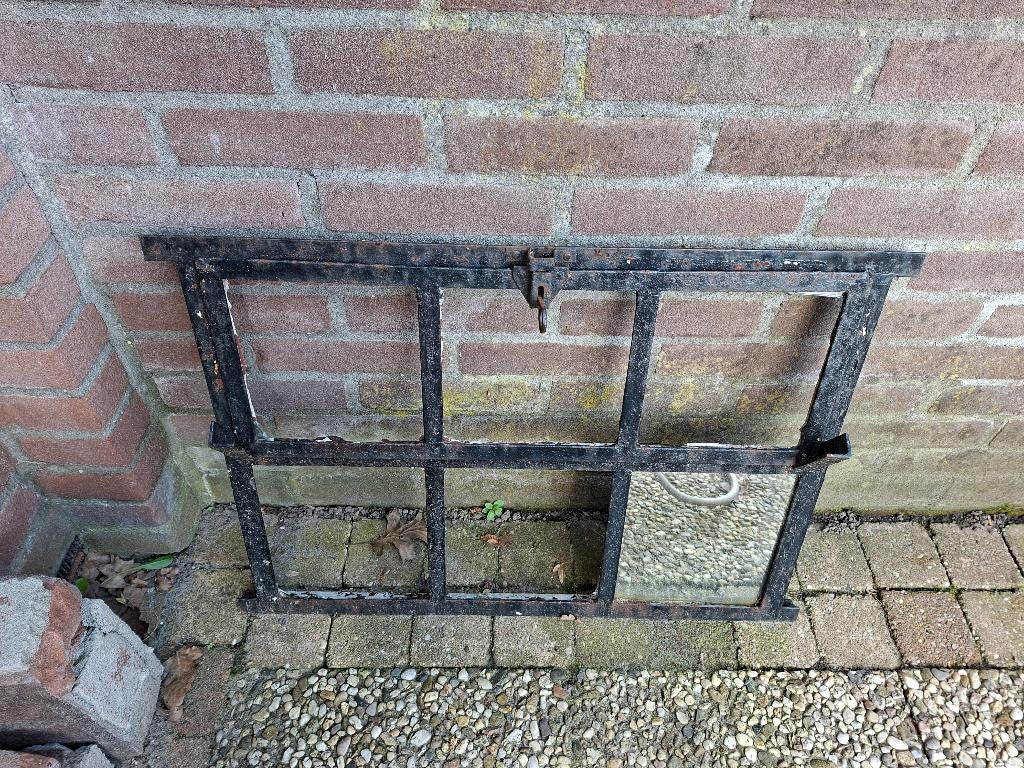 Boerderij raampje /stalraam, Ophalen, Gebruikt