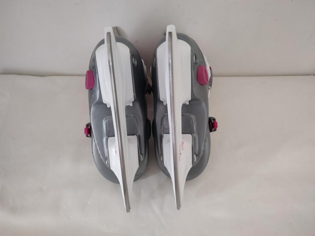 S651 Nijdam Verstelbare IJshockeyschaatsen 30-33, Sport en Fitness, Schaatsen, Gebruikt, Leerdam, Ophalen of Verzenden, Onbekend