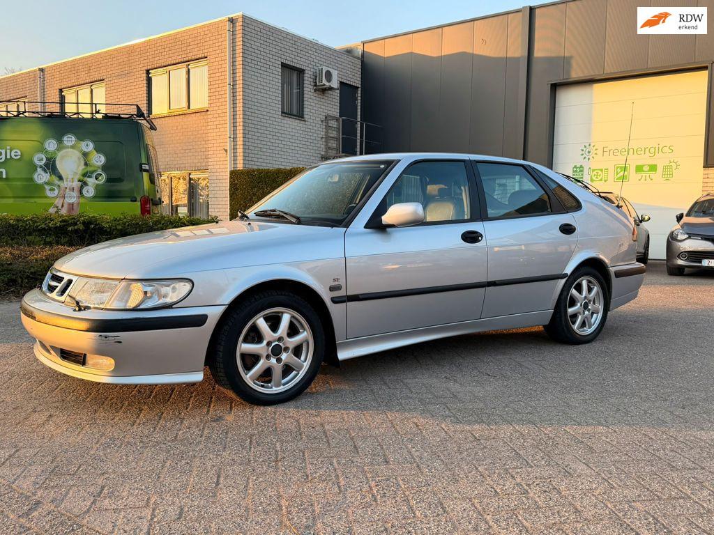 Saab 9-3 2.2 TiD LUXURY, Auto's, Saab, Voorwielaandrijving, Gebruikt, Zwart, Leder