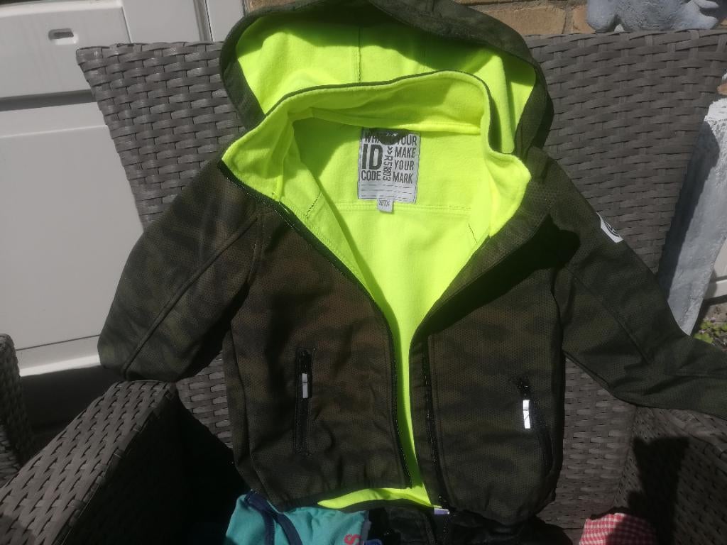 Soft shell Zomerjasje maat 98/104 groen NOOIT gedragen, Kinderen en Baby's, Ophalen, Nieuw, Jongen, Jas