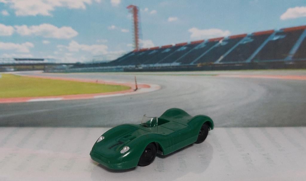 1:66 Maserati Sport 200 SI Roadster 1957; Cadum Pax, Ophalen of Verzenden, Gebruikt, Auto