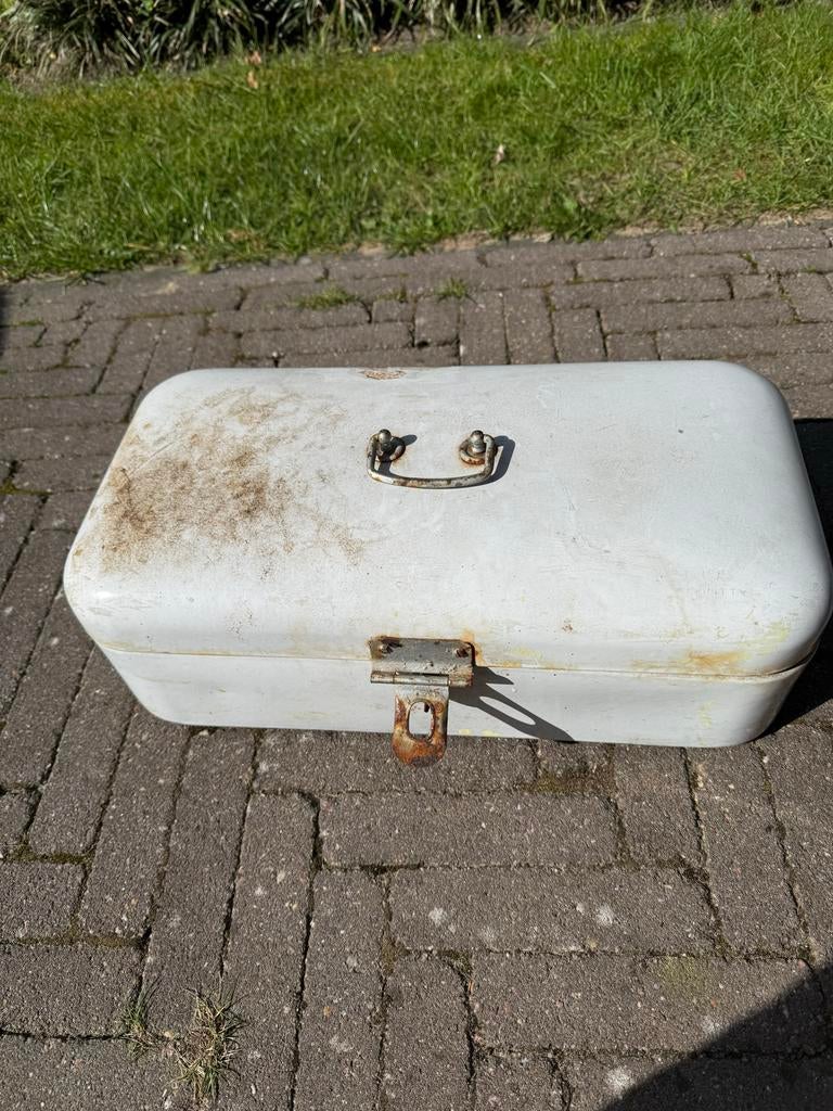Vintage Broodtrommel - Emaille Wit met Sluiting, Antiek en Kunst, Antiek | Emaille, Ophalen