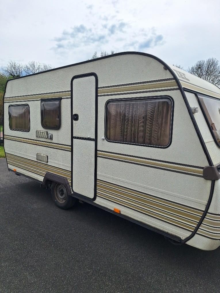 Retro caravan Tec Weltbummler 1986, Caravans en Kamperen, T.E.C., Omvormbare zithoek, Treinzit, Particulier