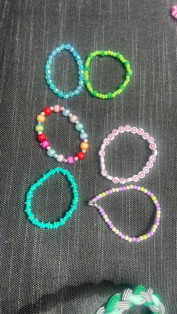 Leuke armbansjes, Ophalen of Verzenden, Zo goed als nieuw, Elastiek