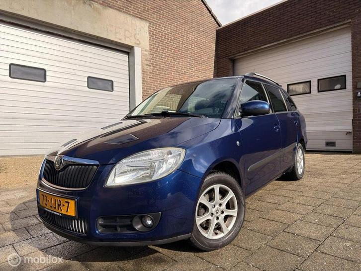 Skoda Fabia Combi 1.4-16V Elegance, Auto's, Skoda, Bedrijf, Te koop, Fabia, ABS, Airbags, Airconditioning, Alarm, Bluetooth, Bochtverlichting