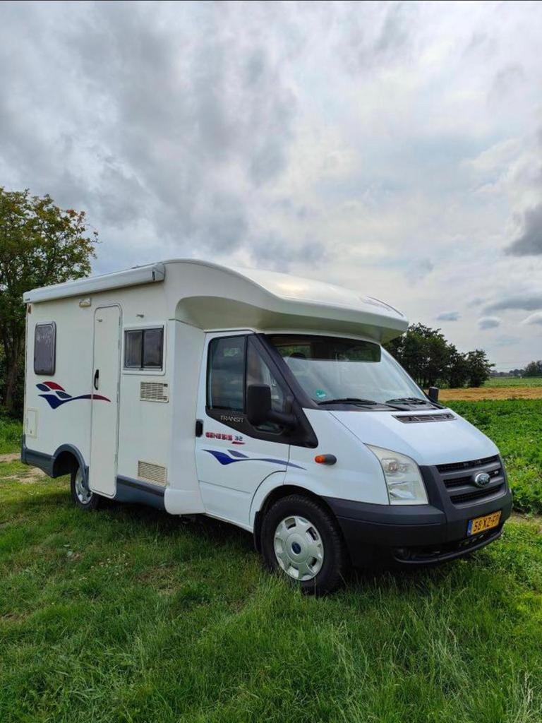 Challenger Genesis 32, Caravans en Kamperen, Campers, Particulier, tot en met 3, Half-integraal, Challenger, Ford, 5 tot 6 meter