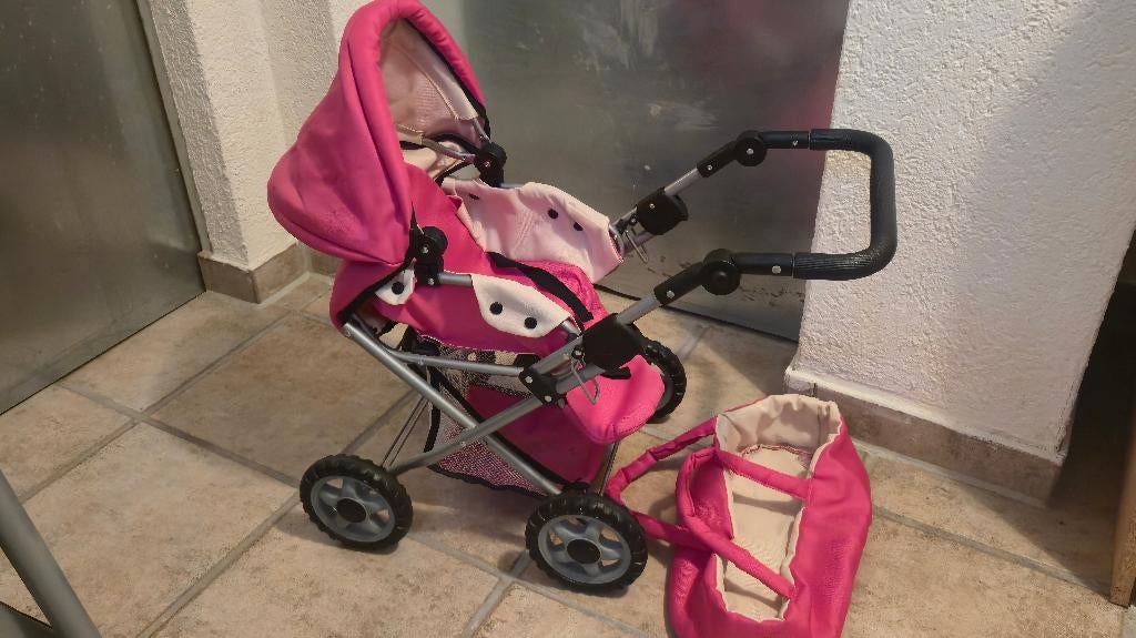 ZEER NETTE KINDERWAGEN MET TEFAL KINDERKEUKEN !!, Ophalen, Zo goed als nieuw, Jongen of Meisje