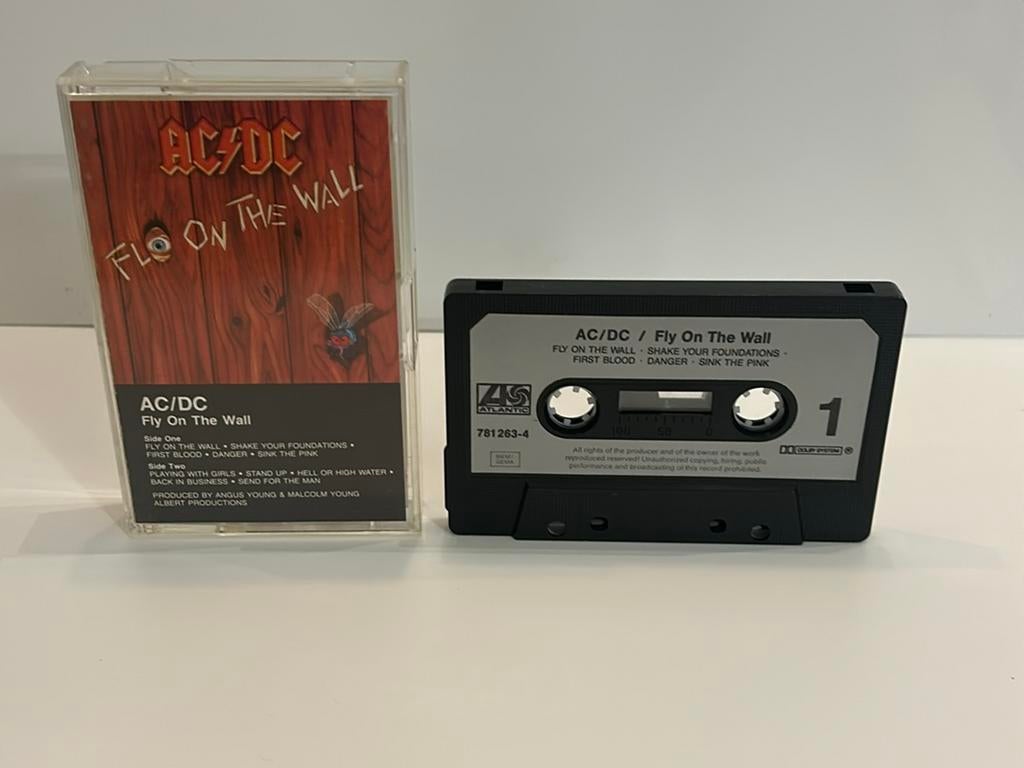 AC/DC – Fly On The Wall (cassette), Cd's en Dvd's, Cassettebandjes, Ophalen of Verzenden, Zo goed als nieuw, 1 bandje