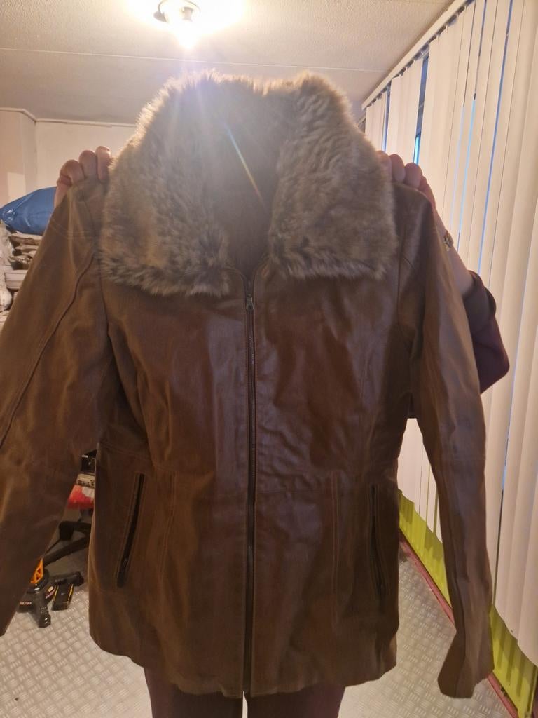 Echt leren jas bruin maat L met afneembaar bontje, Kleding | Dames, Ophalen, Zo goed als nieuw, Maat 42/44 (L), Bruin