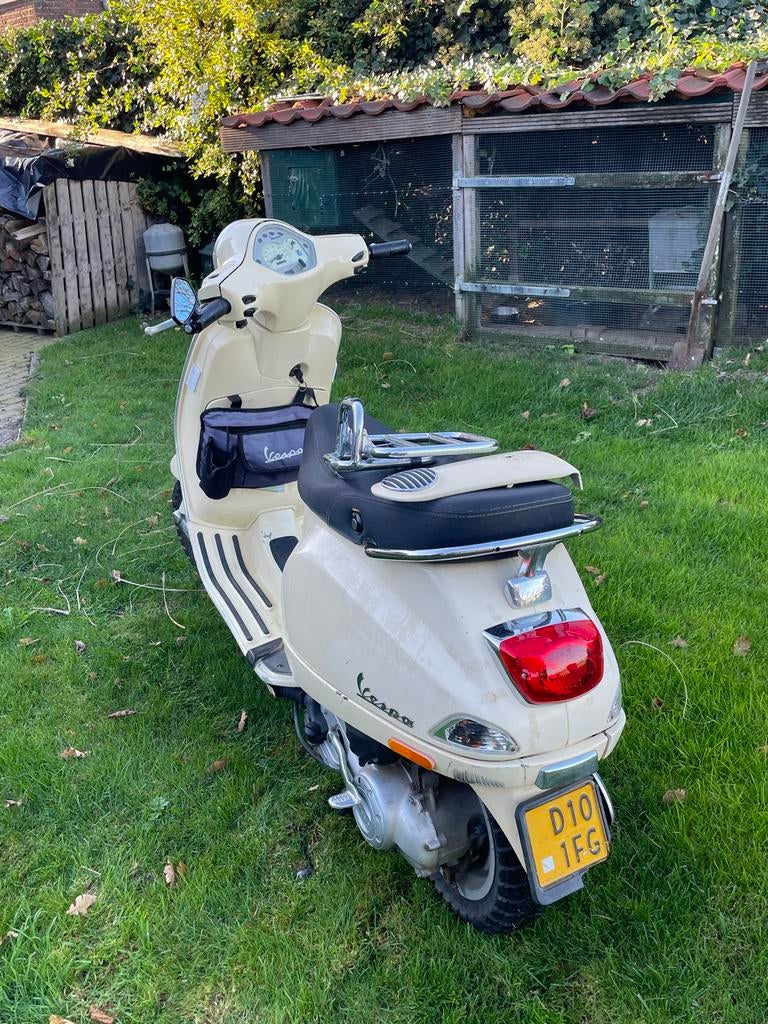 Vespa LX 50 4T 4V gele plaat, Fietsen en Brommers, Scooters | Vespa, Ophalen, Gebruikt, Maximaal 45 km/u, Benzine