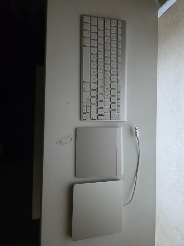 Apple toetsenbord met apple trackpad en usb dvd drive, Computers en Software, Ophalen of Verzenden