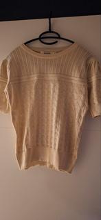 Mooie gebreide top van By Clara Paris, maat M/L, Maat 38/40 (M), Beige, Ophalen of Verzenden, Korte mouw