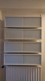 4 Witte wandkastjes met melkglas schuifdeurtjes, Ophalen of Verzenden, Gebruikt