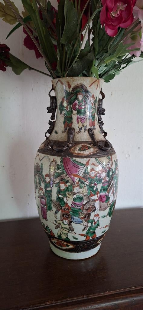 Antieke Chinese Vaas met Gedetailleerde Scènes, Antiek en Kunst, Antiek | Vazen, Ophalen